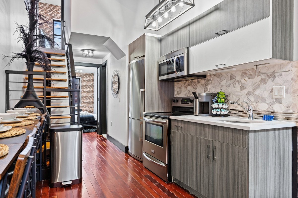 Rustic-Chic 4BR for Groups– Bushwick’s Finest Stay gallery image 4