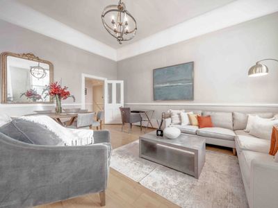 *Cozy 2-Bed in Earl’s Court Near Freddie Mercury’s