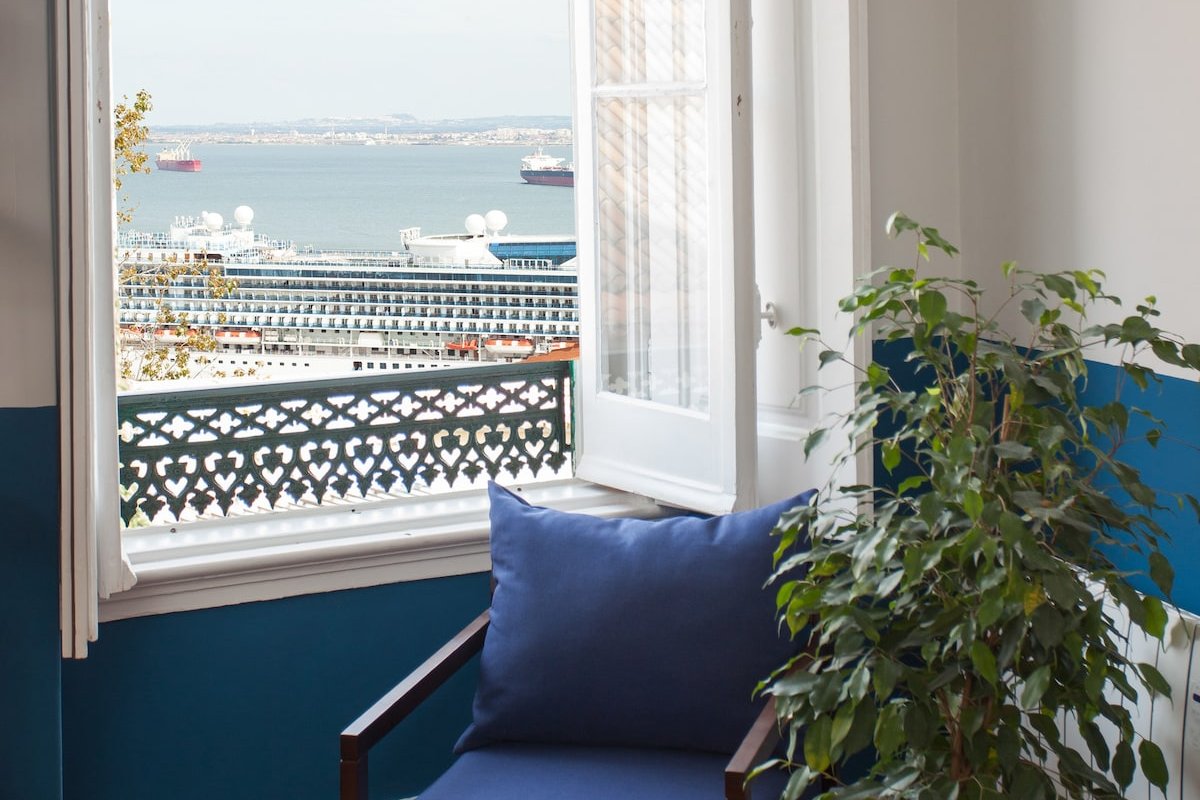 Apartment with Terrace and River View in Alfama gallery image 5