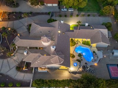 Pickleball Paradise Villa, Sleeps 22-Heatable Pool