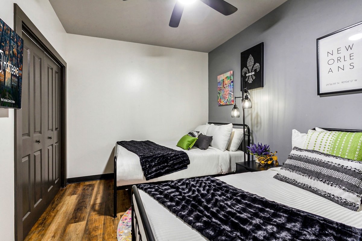 Delta Tranquility: 4BR Urban Escape Condo gallery image 5