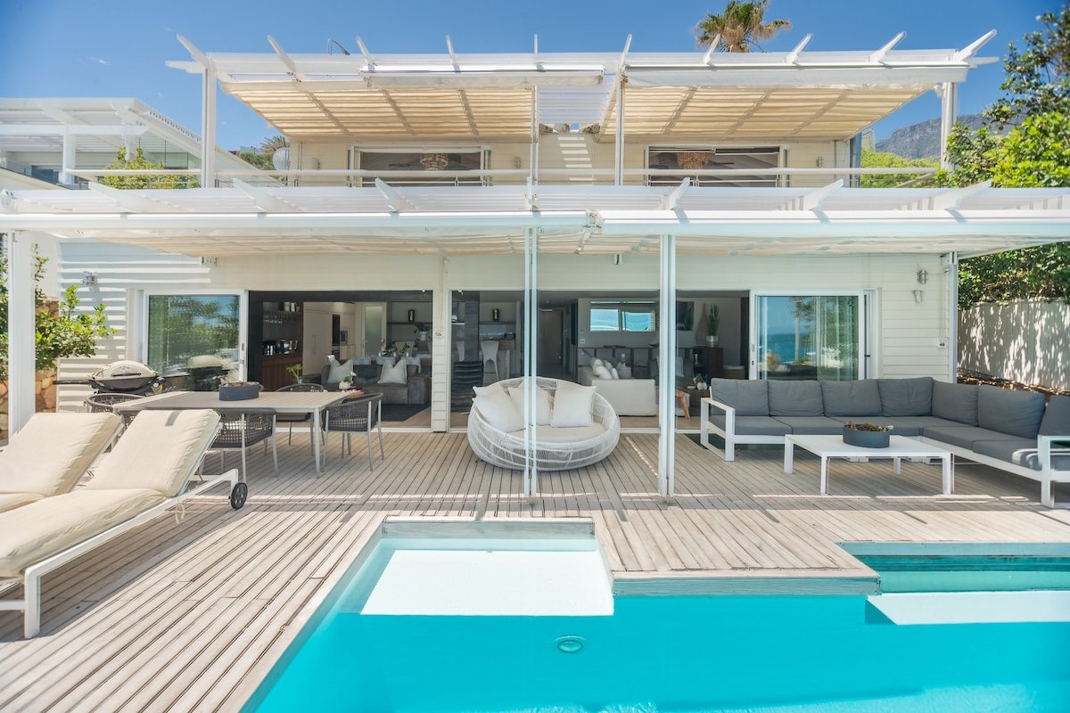 Glen Beach Bungalow Main House gallery image 5