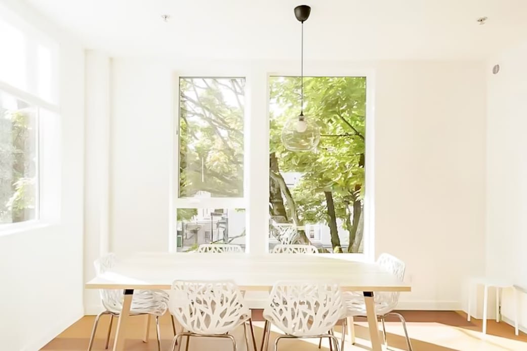 Stylish Seattle Eco Loft | 5BR + City Views gallery image 5