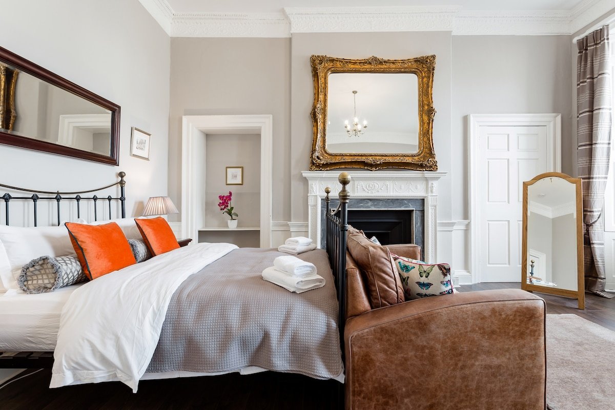 Majestic Georgian Flat in the Historic City Centre gallery image 4