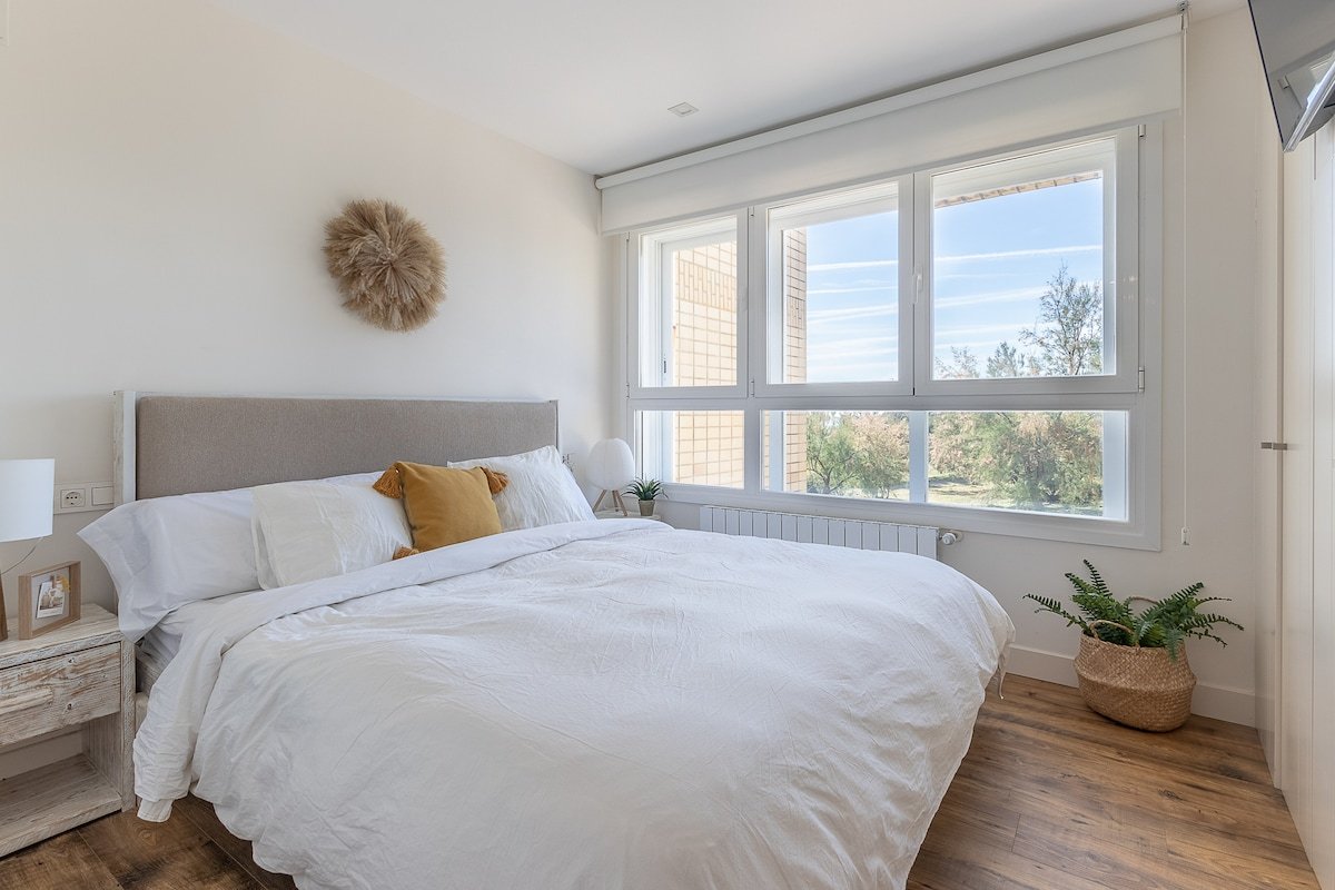 PRIMERA LÍNEA DE PLAYA & CLUB by ALOHA Bilbao gallery image 5