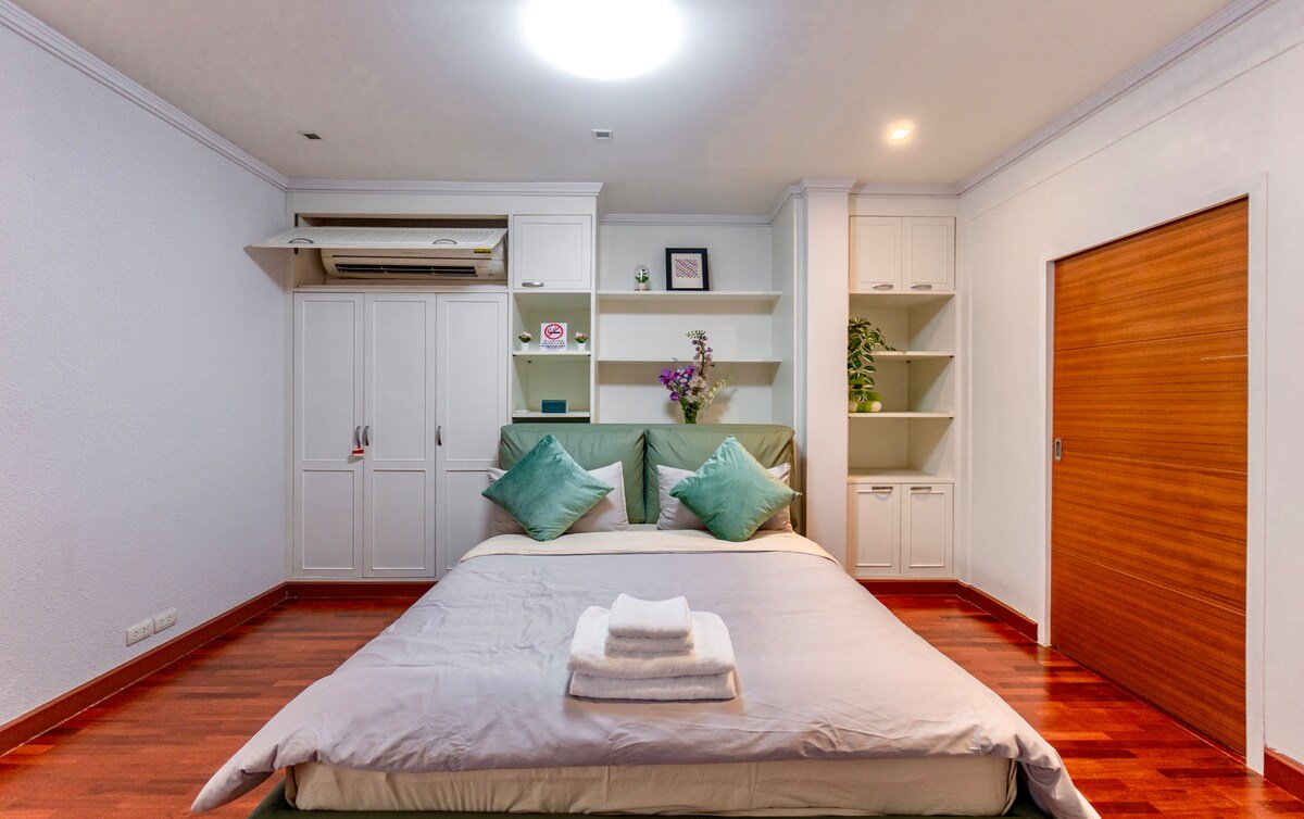 Sukhumvit Thonglor25 Swimming pool Villa素坤逸铜锣泳池别墅 gallery image 5