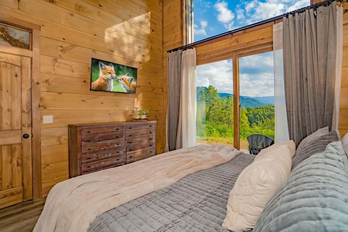 Gatlinburg Mountain Romance gallery image 3