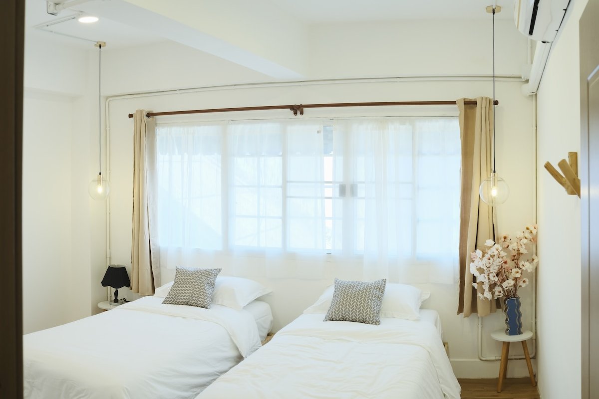 Private Full-Floor Spacious 5BR, CHINA TOWN gallery image 5