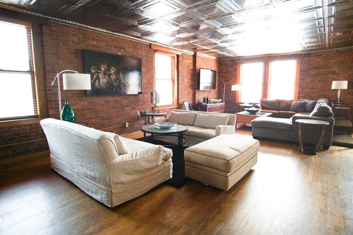 Massive Loft in SoHo/Little Italy gallery image 5