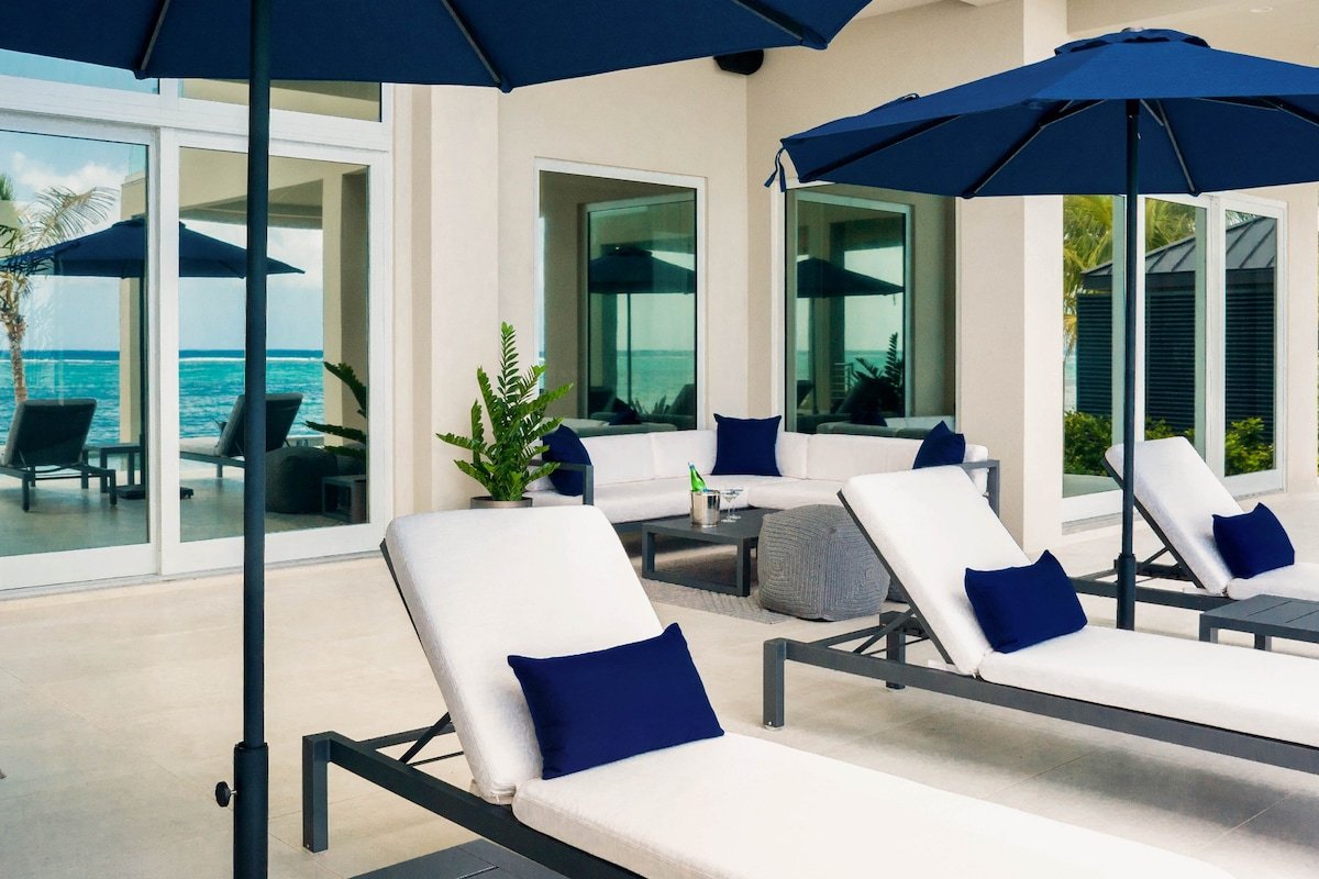 Black Urchin Residence 2 gallery image 4