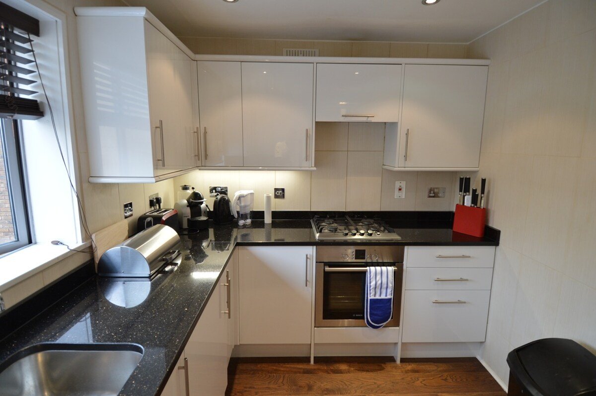 Floral St. Theatreland London gallery image 3