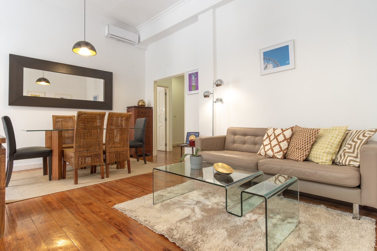 Lv Premier Baixa CR2- lift, ac, center, balcony