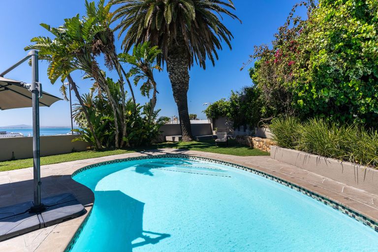 Green Point Grande - Luxury Family villa with pool