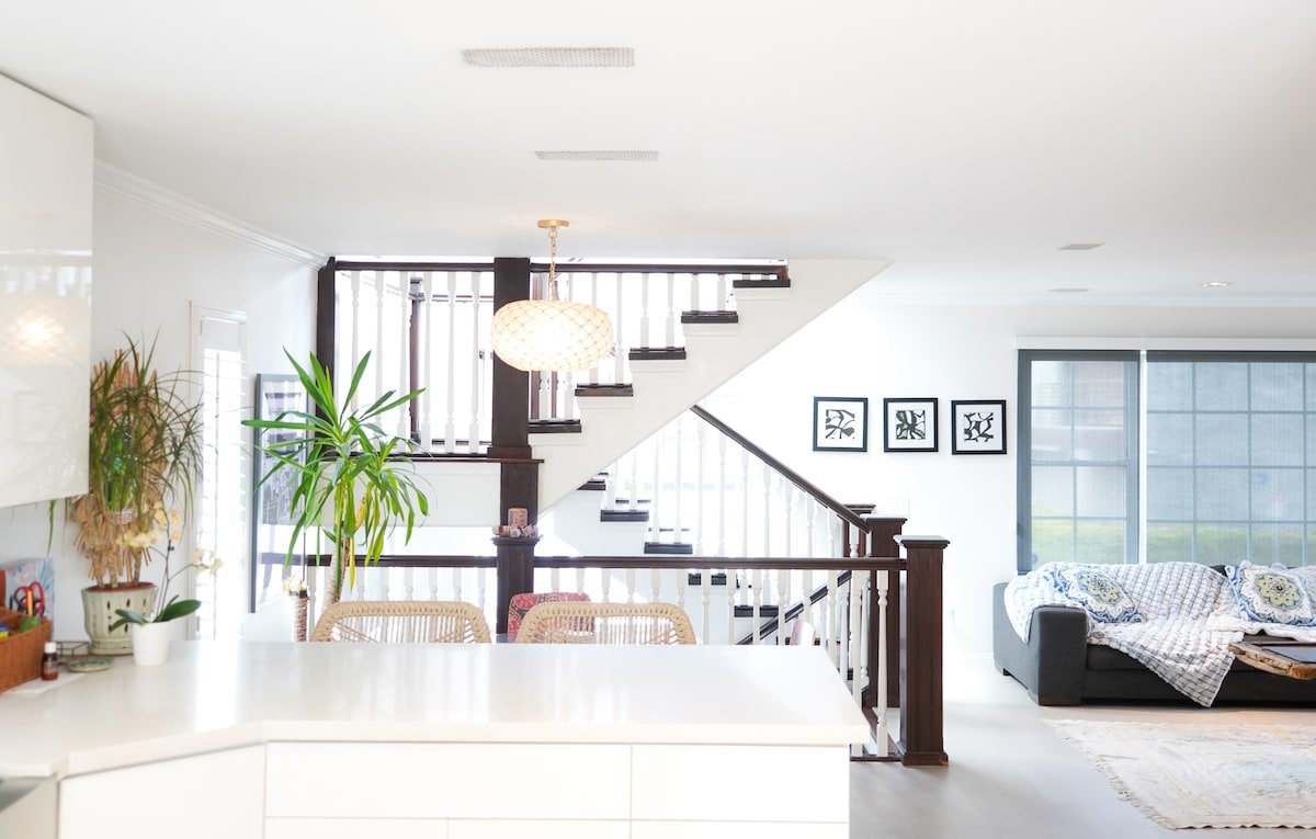 3 Story hideaway right in the Heart of Venice gallery image 4