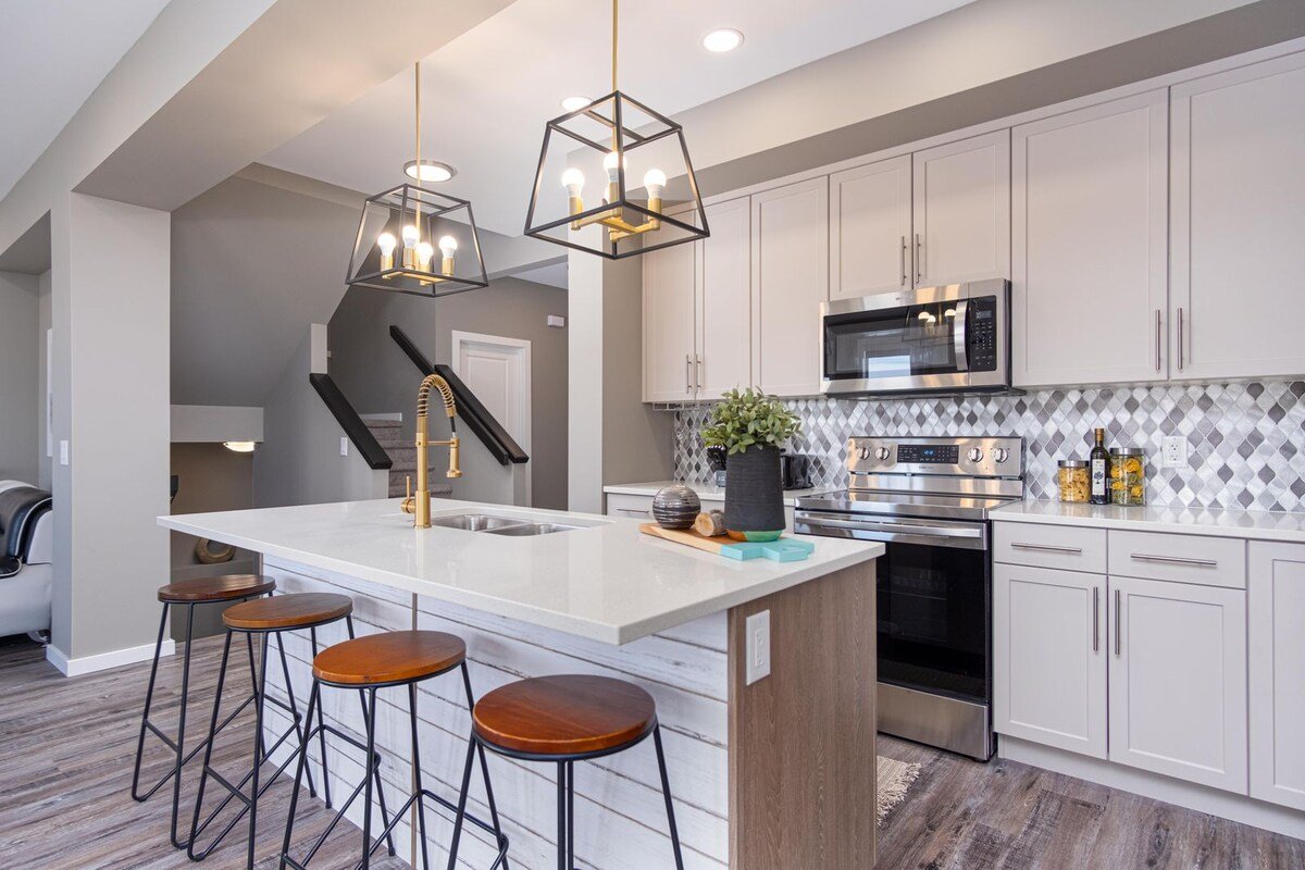 Astounding View of the Cinematic Sunset gallery image 5