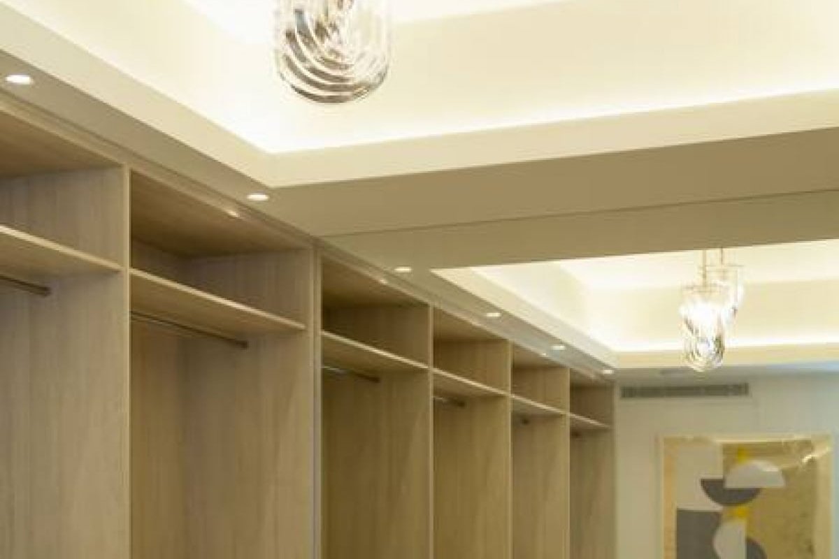 Luxury 7BR Golf-Front Villa, Heated Pool & Gym gallery image 4