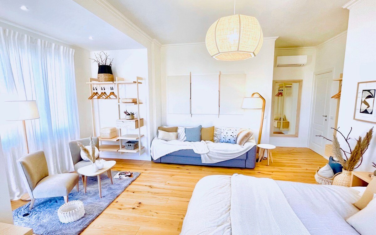 Luxury Apt – Nina’s Luxury Apartment gallery image 2