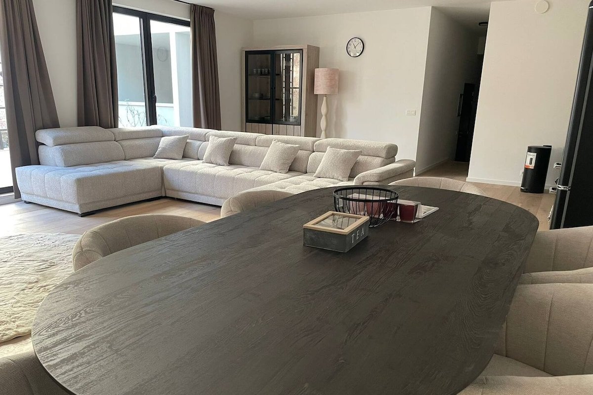 Central Deluxe suite 001 – Free Parking gallery image 3