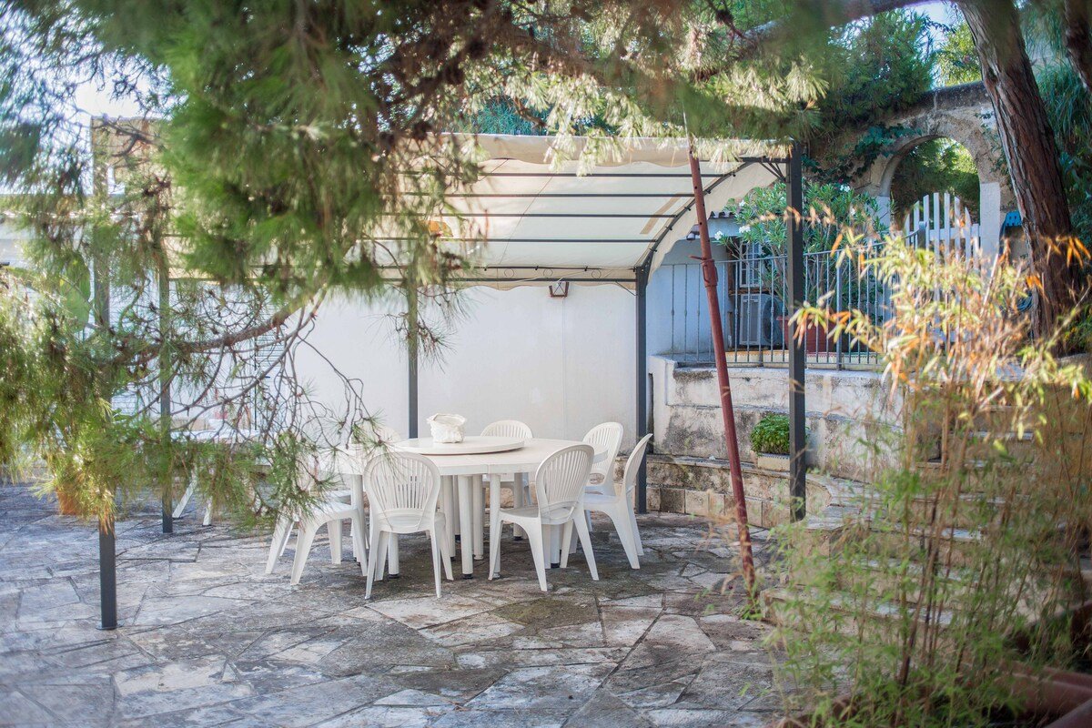 Villa grande & Villa piccola, immerse nel verde gallery image 4