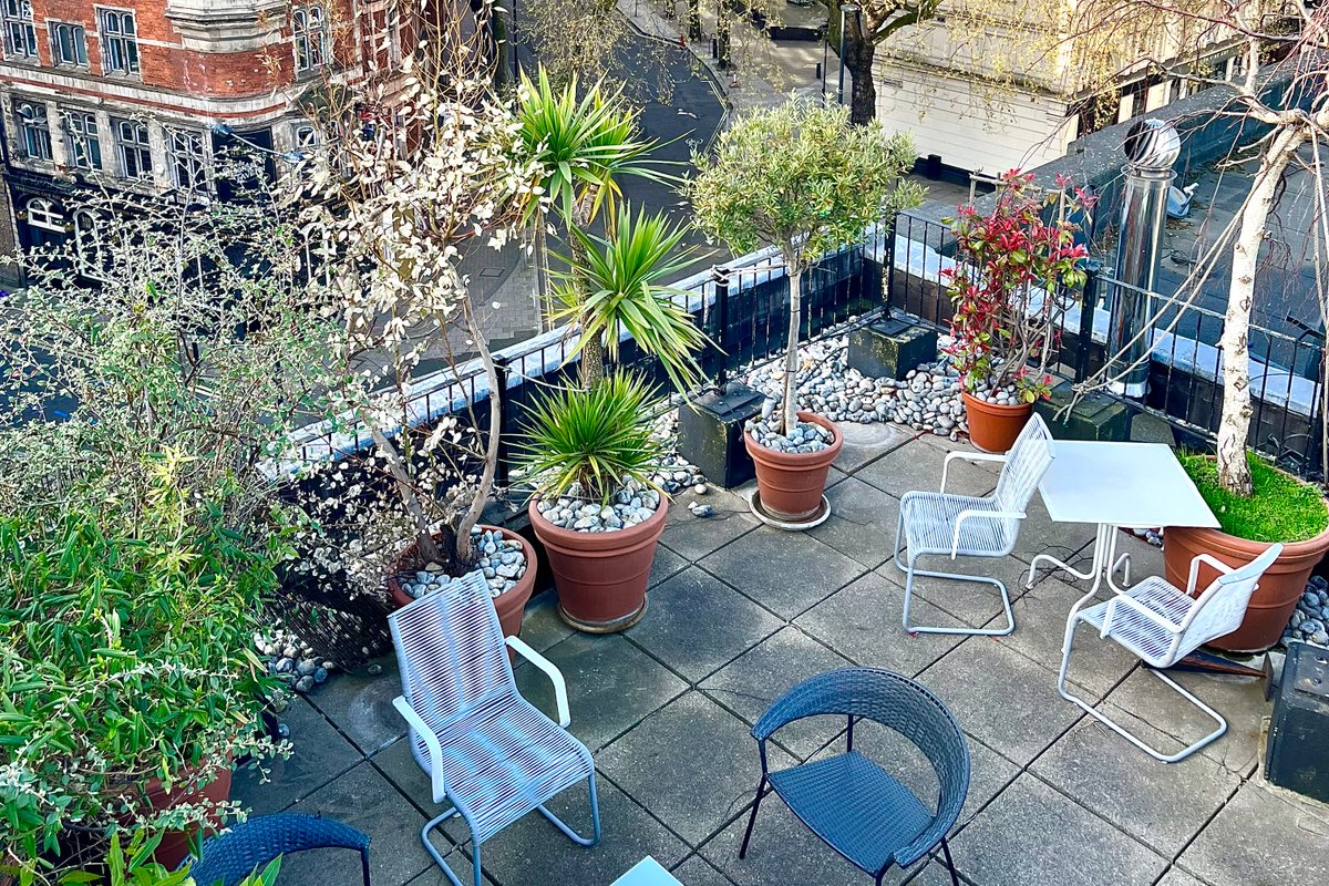 Covent Garden Penthouse & Terraces (3 Bedr Aircon)