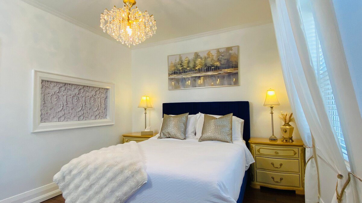 Stylish Victorian home with free parking gallery image 5