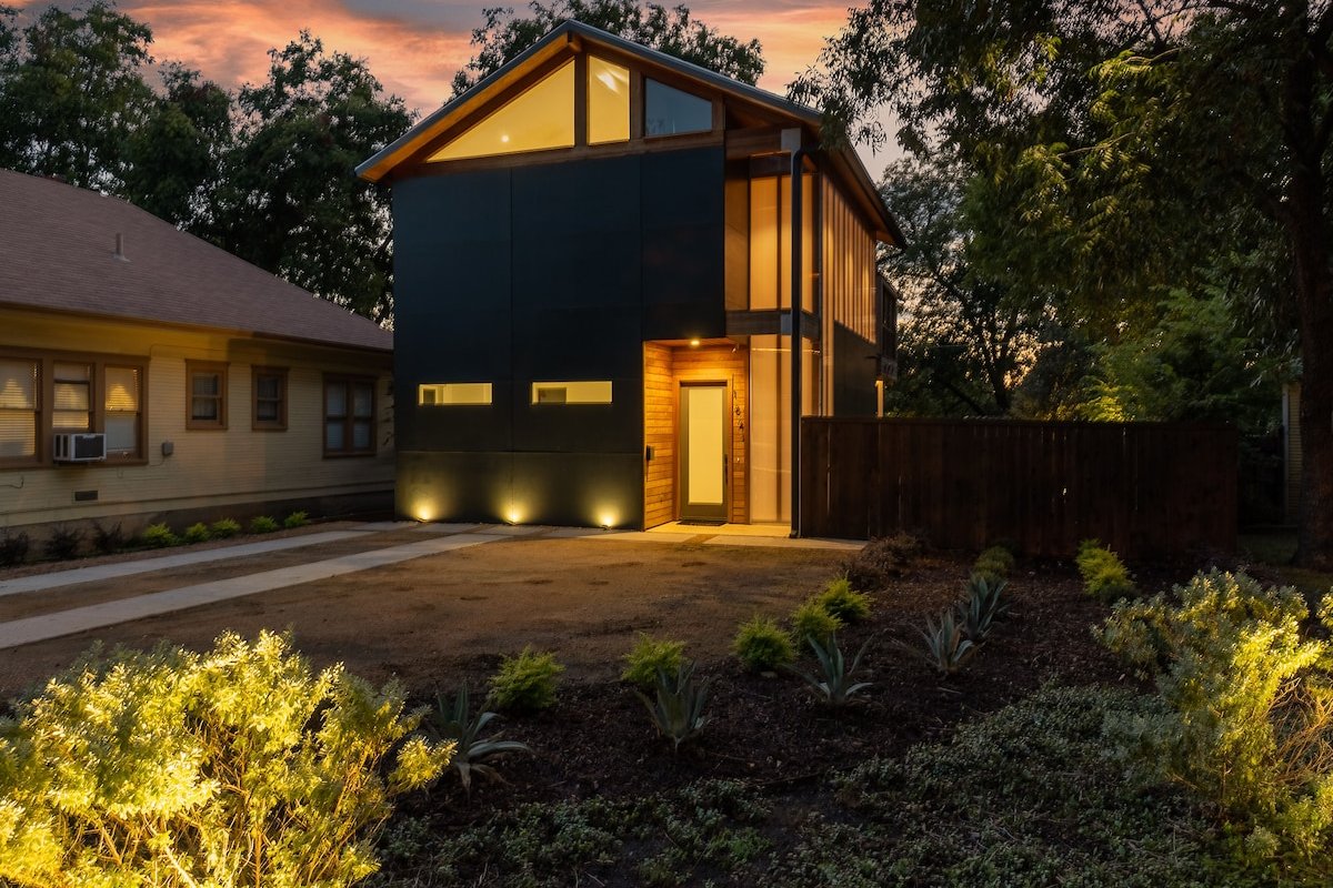 Luxury Home by Greenville Ave, near SMU & Uptown gallery image 3