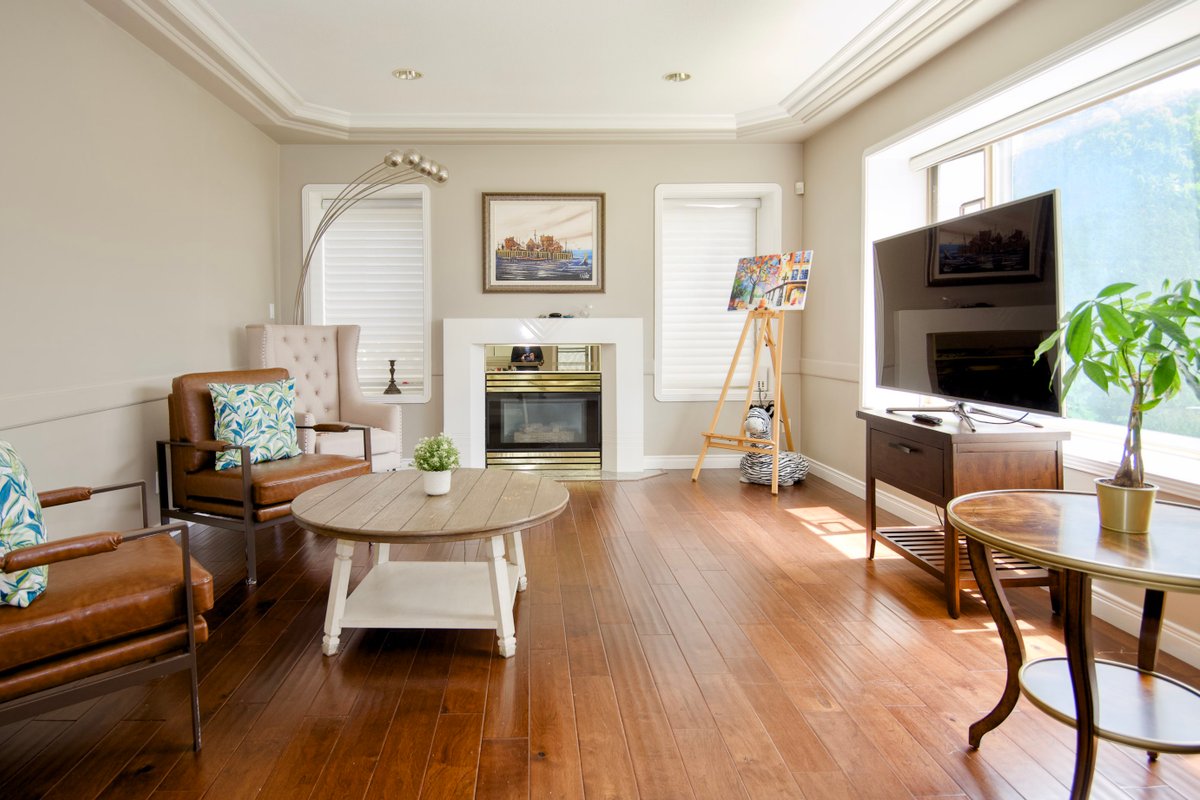 Classic and Cozy House with Air Conditioning