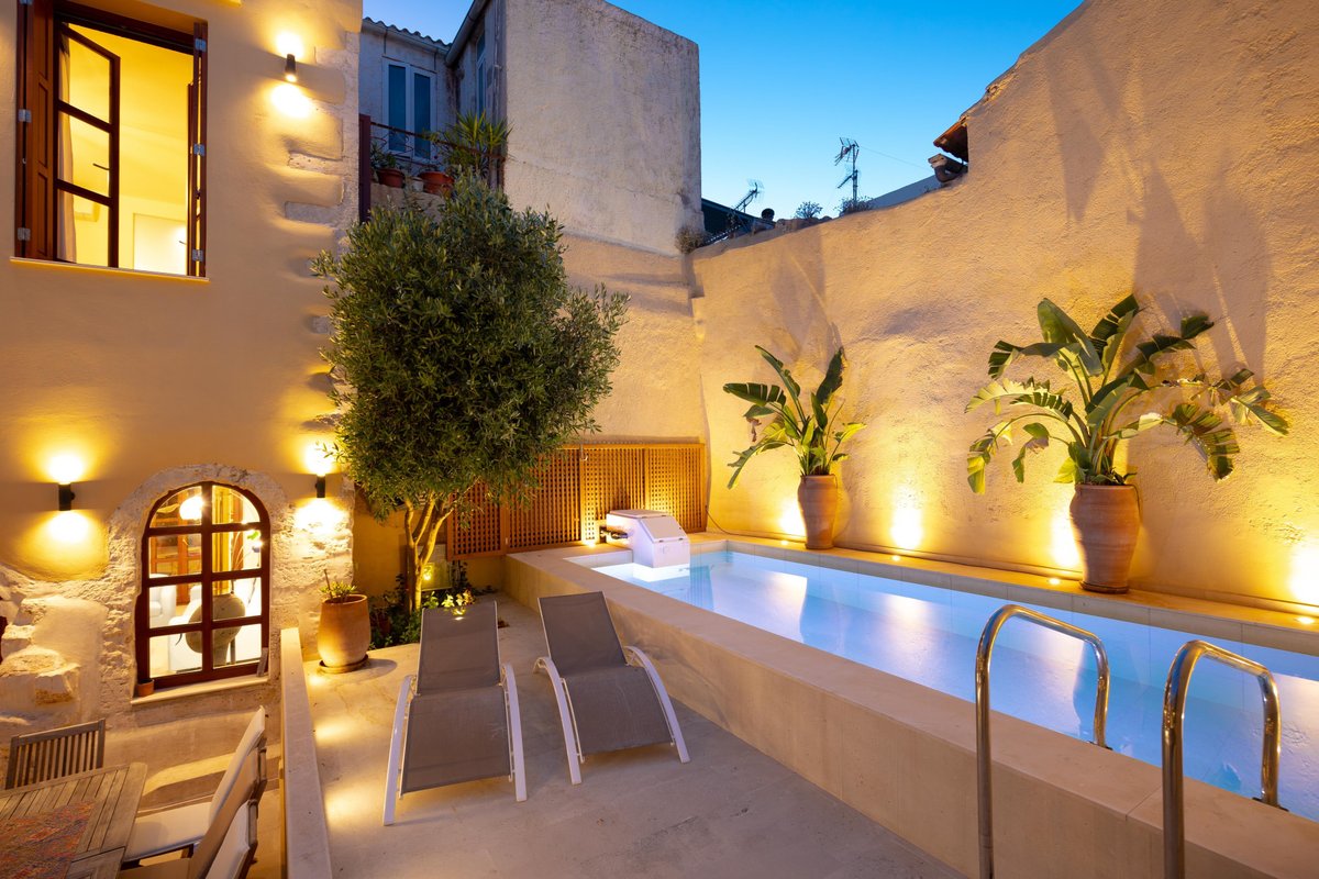 Villa in Rethymno Old Town w/Private Pool & BBQ