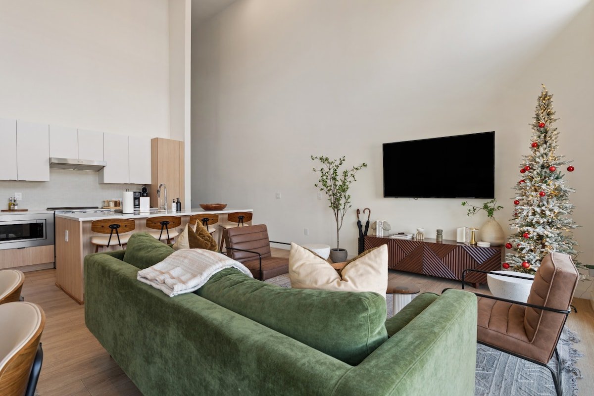 Dreamy Penthouse | Festive Christmas Escape gallery image 3