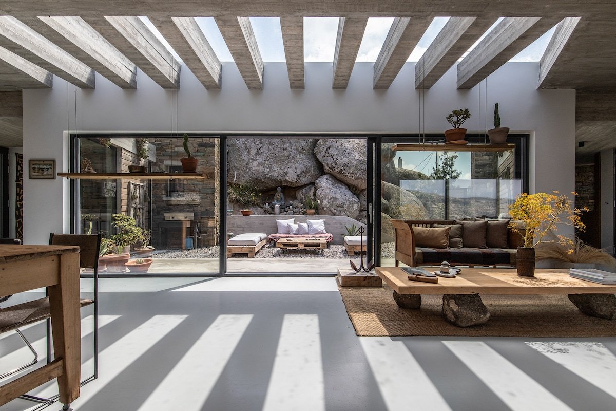 Architectural Country Retreat 15mins from Sea gallery image 3