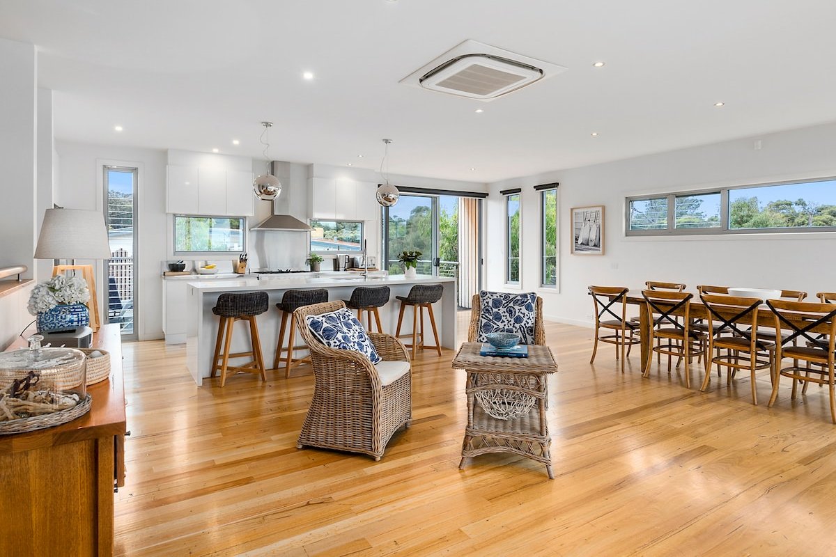 Aires Coastal Beach House Luxury | Ocean Views gallery image 5