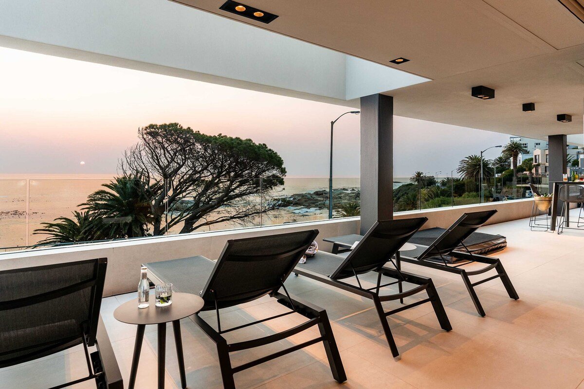 Amashe – Luxury Apartment with jacuzzi & sea views gallery image 3