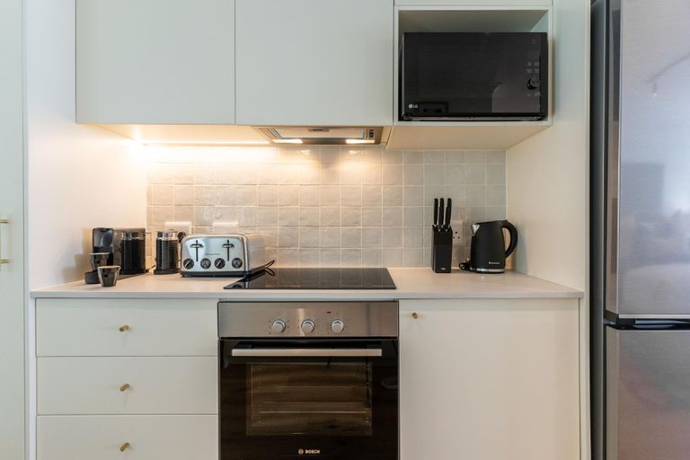 Jade Views Sea Point - Luxe Studio, balcony & views