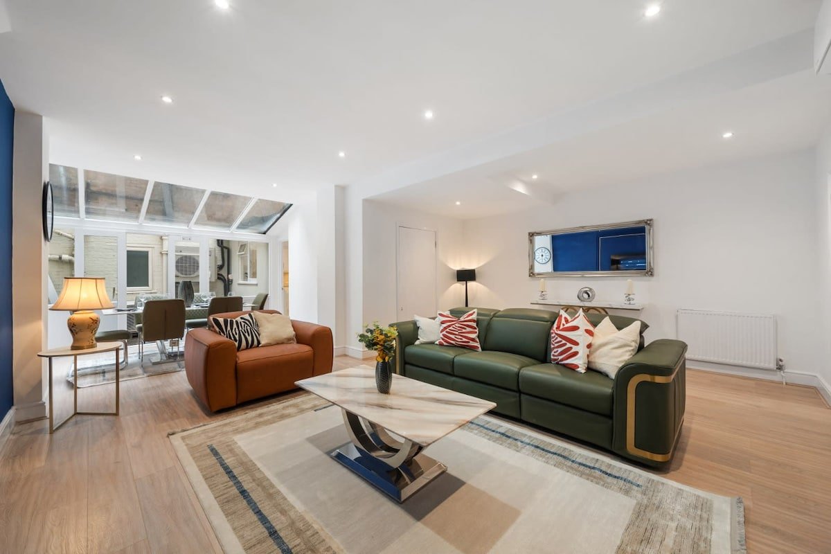 Modern Apartment in Mayfair London gallery image 5