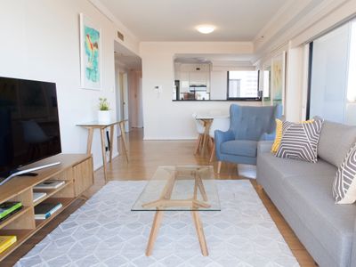 Stunning Panoramic Views, Bondi & CBD Convenience