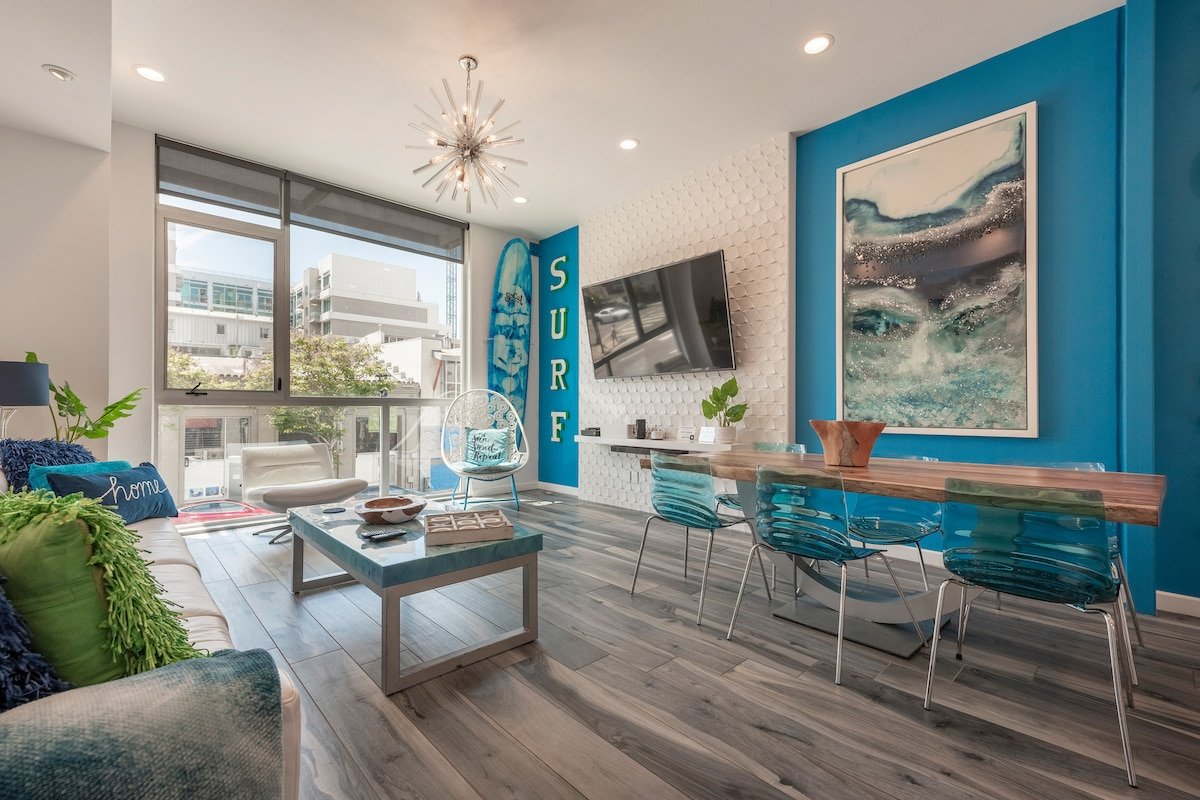Modern Surf Themed Home – Heart of Gaslamp gallery image 2