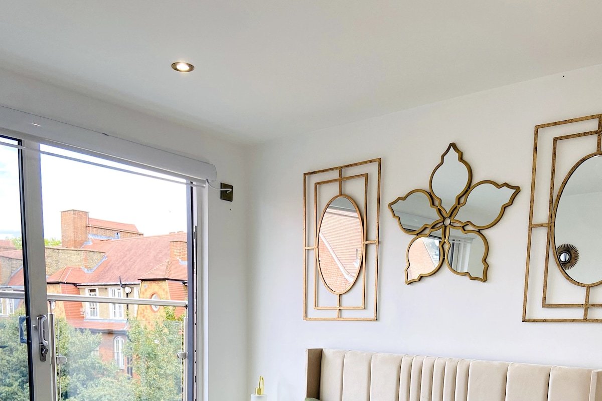 Luxury Shoreditch Penthouse! gallery image 5