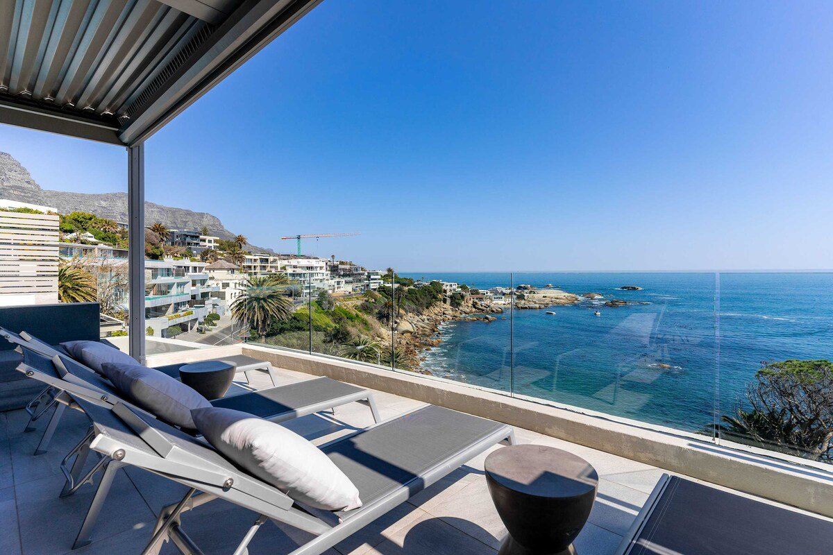 Barley Beach Luxury Penthouse – Camps Bay gallery image 3