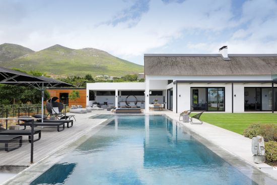 Hillside Nimano Villa Photo 10