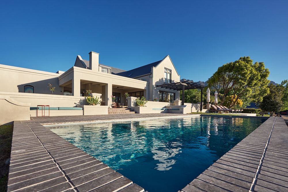 20250905 Colmant S21 Downstairs Lounge 025 Rt