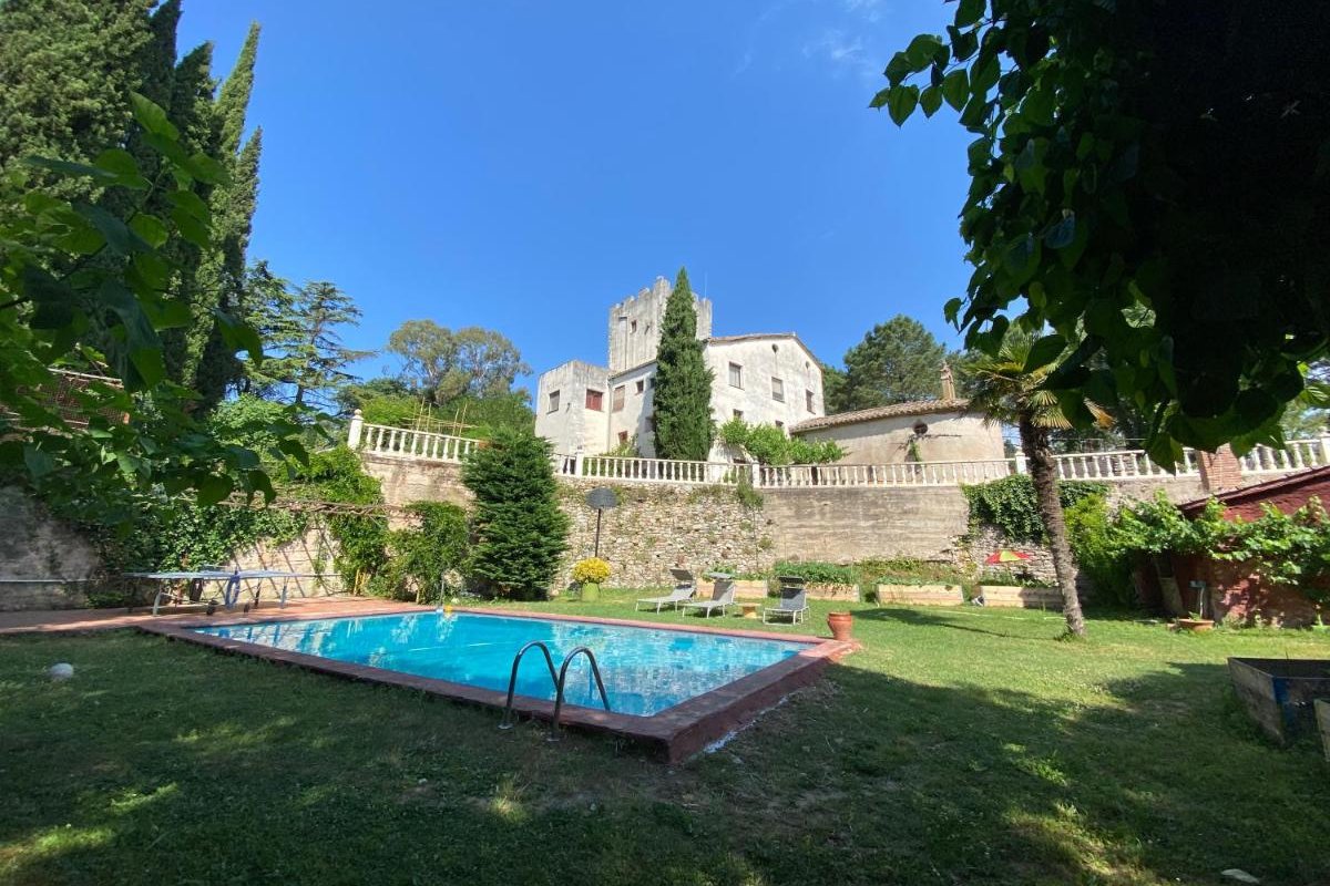 Torre con 8 dormitorios