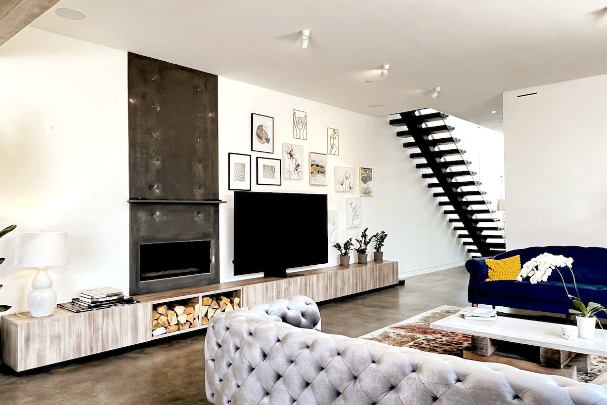 Luxurious Venice Beach Oasis Modern Home gallery image 3