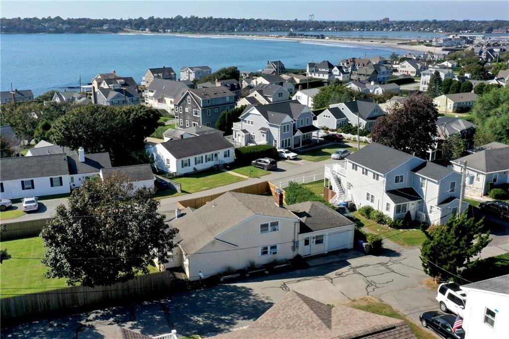 Between Beaches gallery image 3