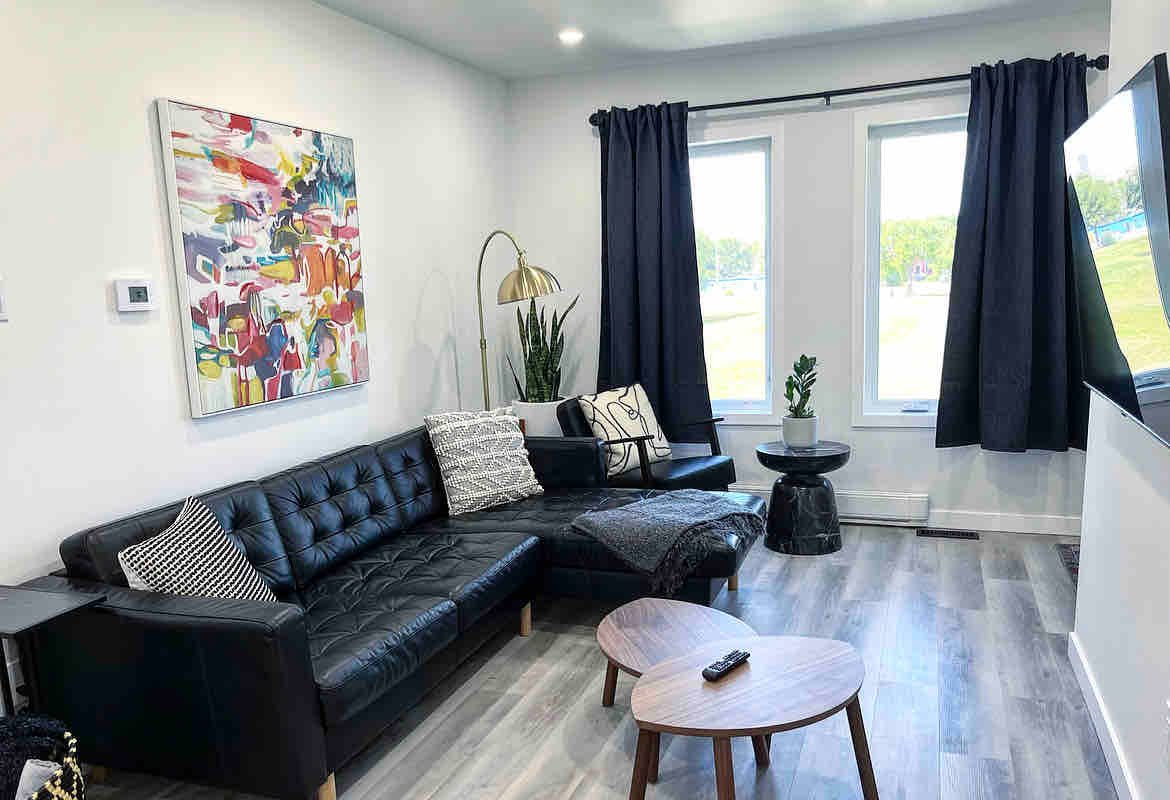 NEW! 3Bedrm St.Boniface- Downtown w/Parking #2 gallery image 4