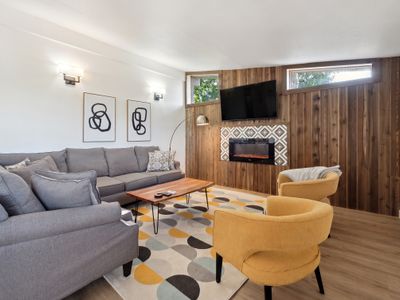 Mid-century modern style home in Harvey Park