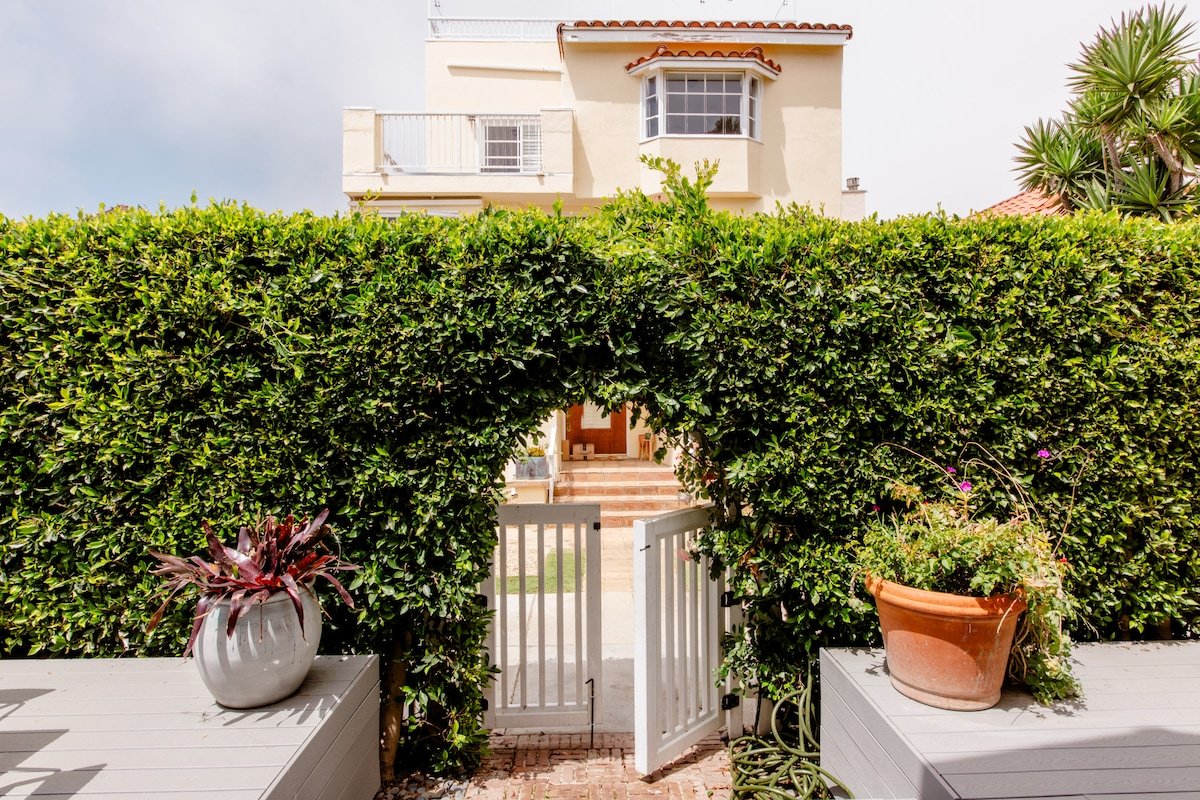 Ocean Vista at an Incredible Santa Monica Beachhouse gallery image 3