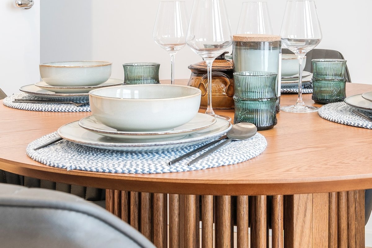 Costanza gallery image 2