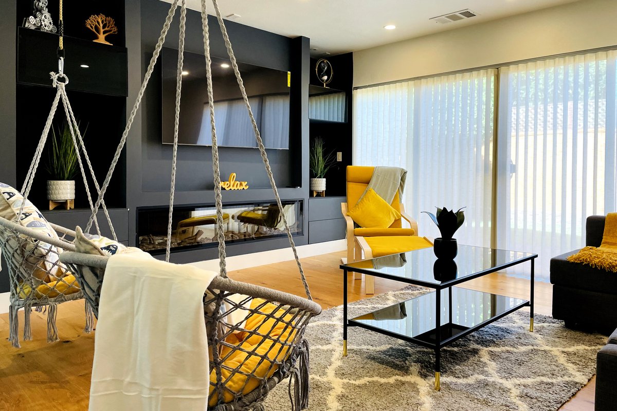 Modern smart home *RARE* :AppleHQ, SantanaRow !