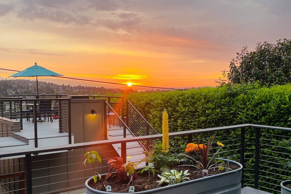 New! Seattle Luxe on Queen Anne! 5BR gallery image 4