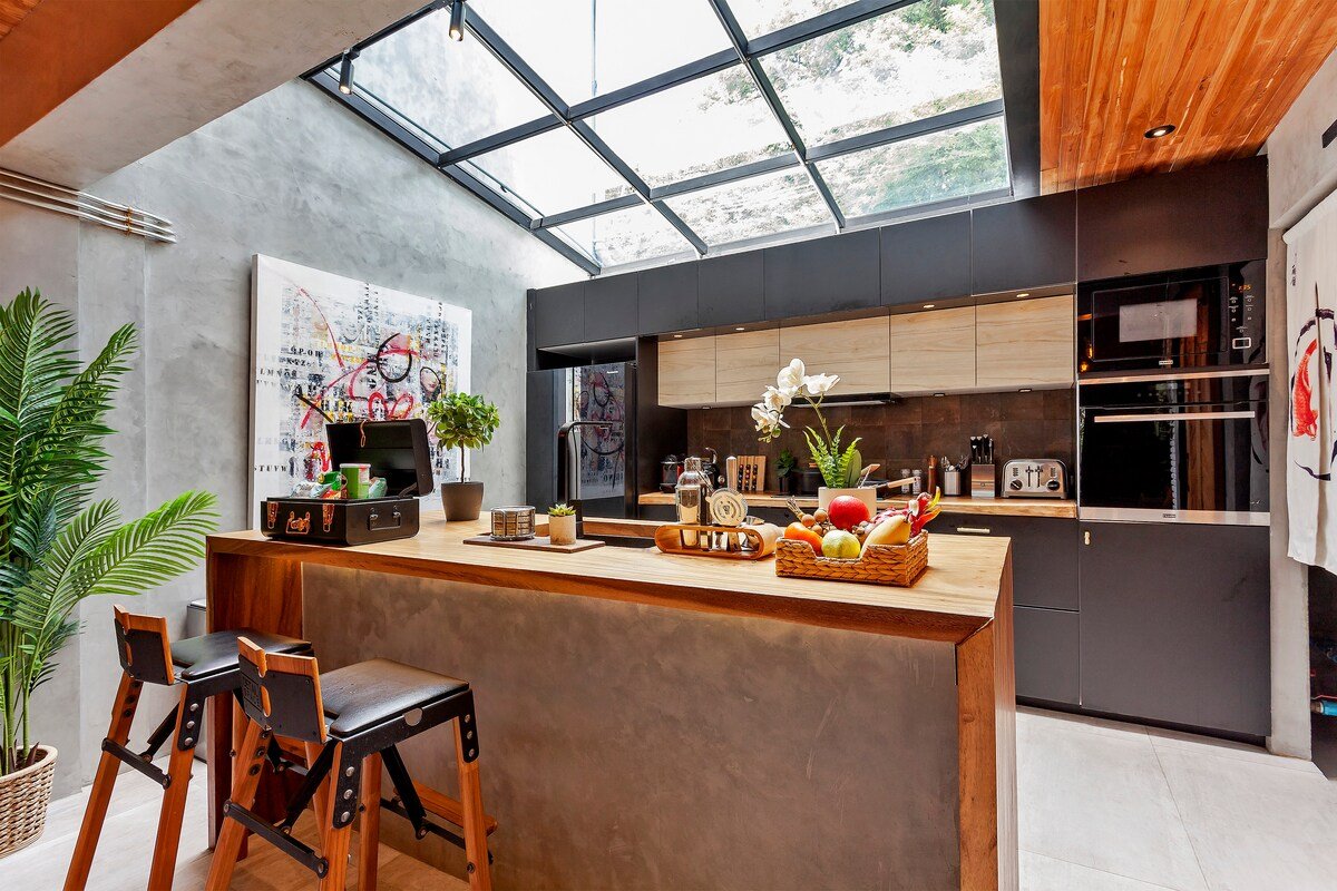 Chic loft gallery image 4